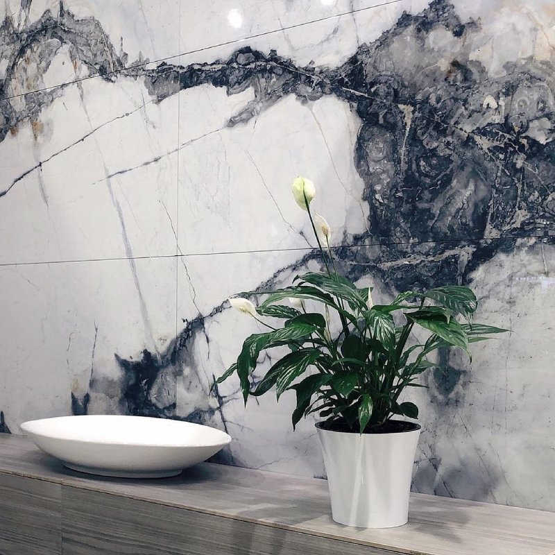Light white Porcelain tiles